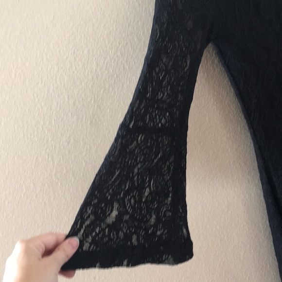 Cloth & People Black Lace Sheer Bell Sleeves - Picture 6 of 8